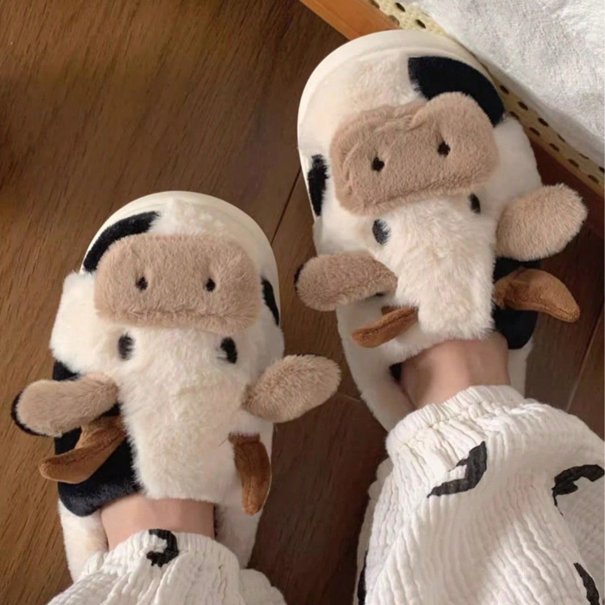 Fluffy Cow Slippers | Cozy Cow Plush Slippers - Goodlifebean product_type
