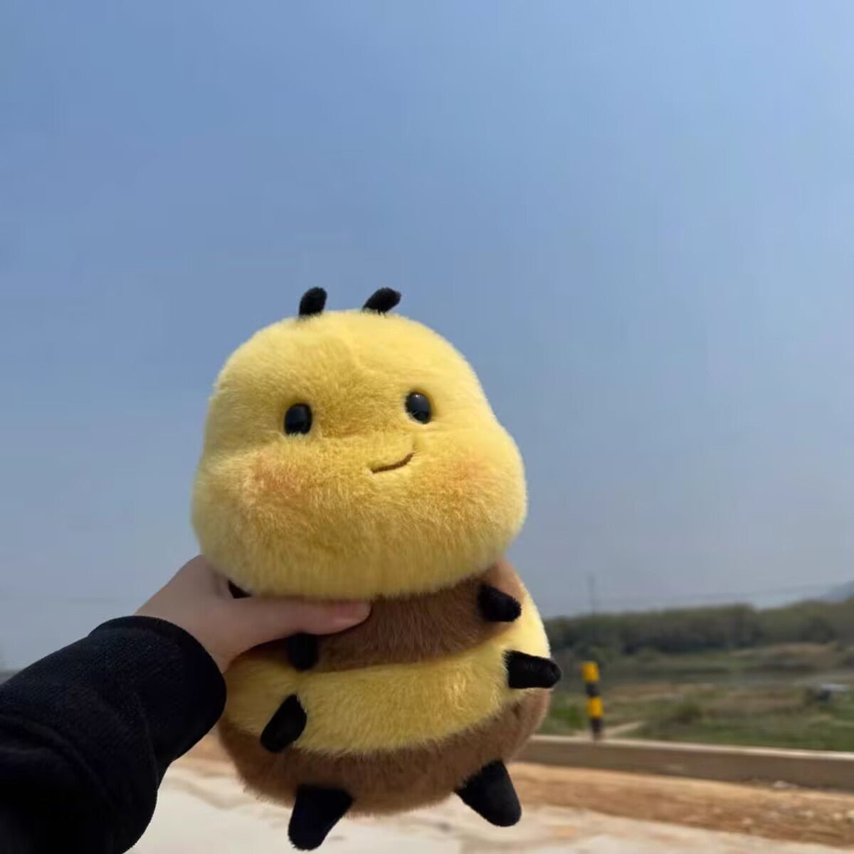 Bumbee & Apricot Cow Running Plushie Duo